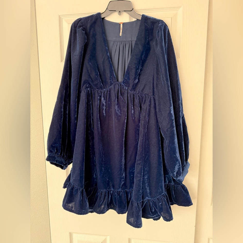 Free People Estella Navy Velvet Long Sleeve Dress